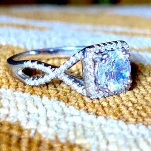 💍925 Stamped Sparkly Bling Ring Size 8